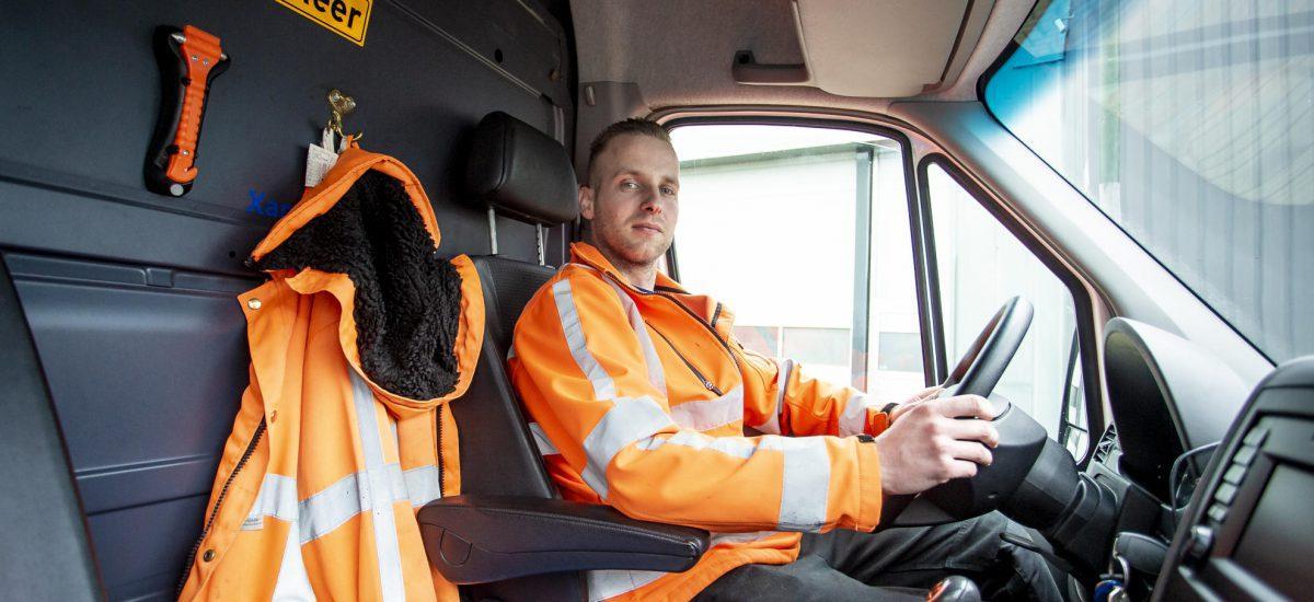 Xander als ontstopper op de bus in 2019