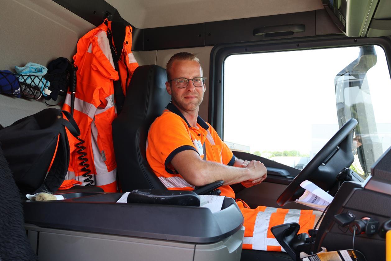 Xander als rioolreiniger op de vrachtwagen in 2026